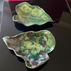 Leaf shaped glazed pottery pieces